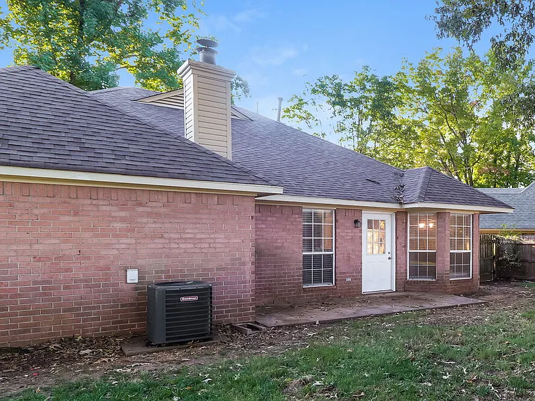3920 Pecan Trace Cv — Photo 16