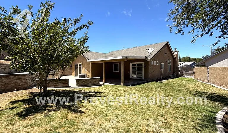13675 Ruby Cir — Photo 19