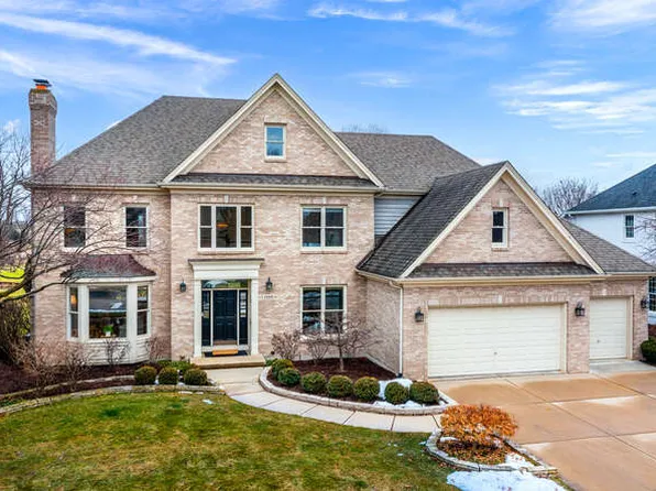1899 Eldorado Dr, Geneva, IL 60134