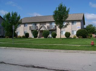 945 Regent Dr, Dekalb, IL 60115