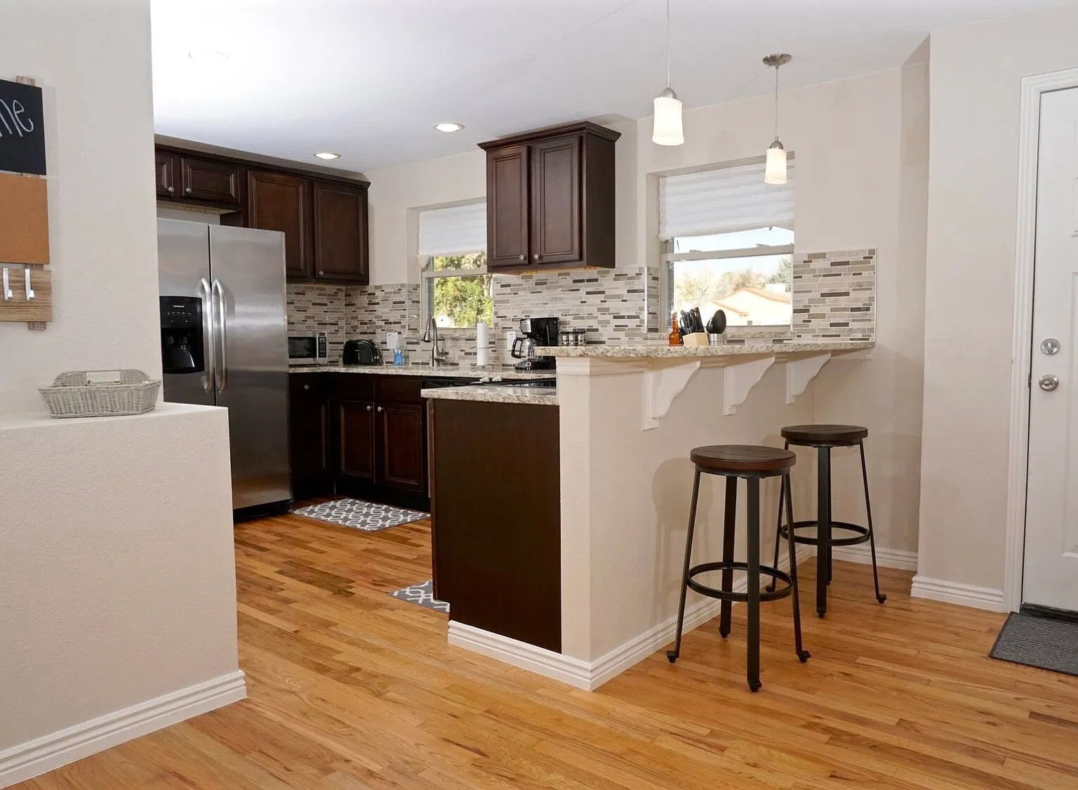 2901 Grape St — Photo 2