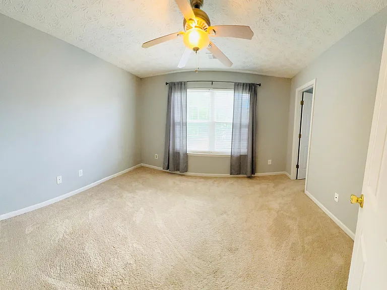 146 Swanee Ln — Photo 9