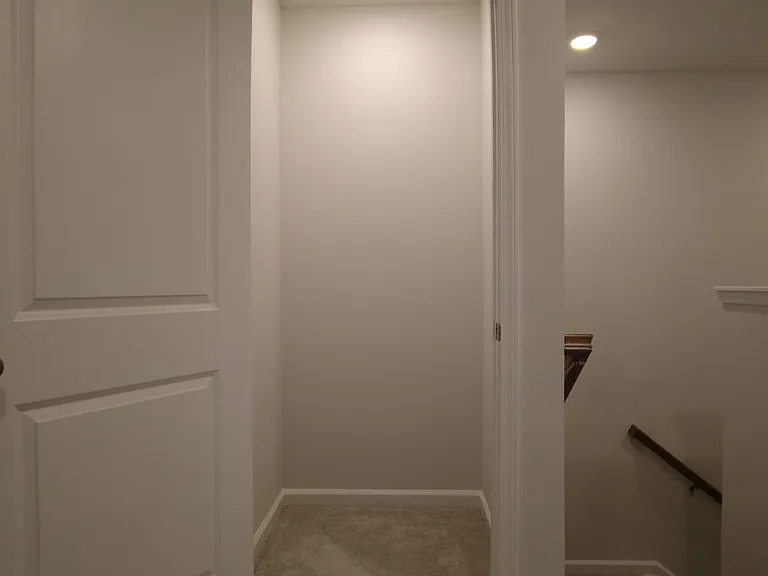 806 McKenzie Park Ter — Photo 17