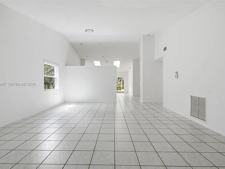 10633 NW 32nd Ct — Photo 5