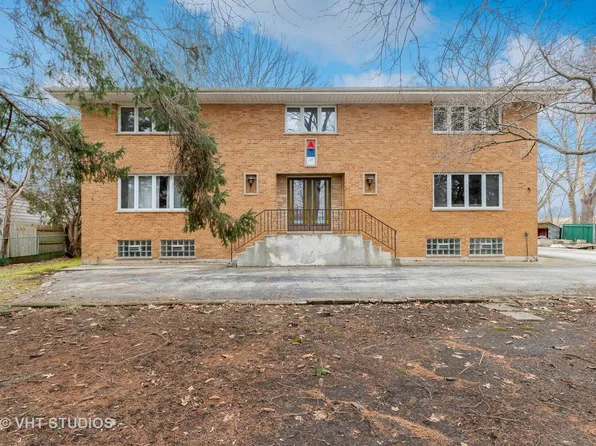 30980 N Milwaukee Ave, Libertyville, IL 60048
