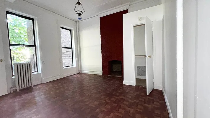 Rented by Voro New York | media 7