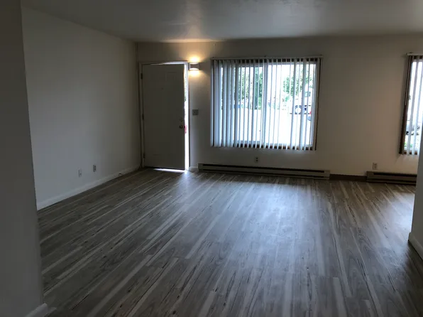 951 SW Church St, Dallas, OR