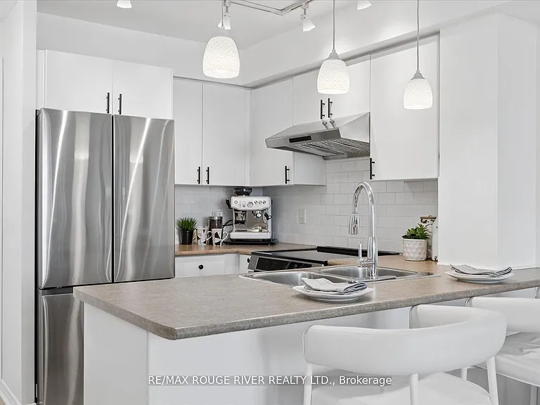 340 Watson St W #305 — Photo 7