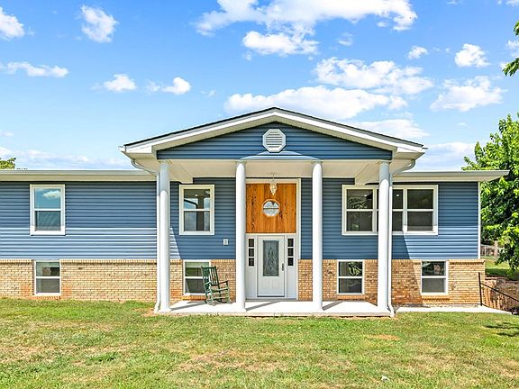 2nd image of 1300 Lakeview Rd