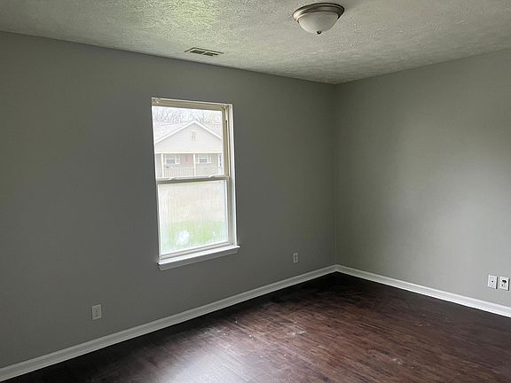 3rd image of 2847 Plaza Ct #2847
