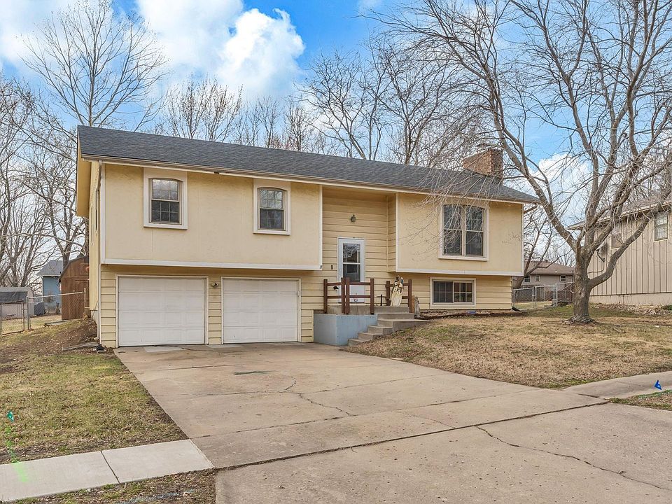 1st image of 4241 SE Ohio Ct