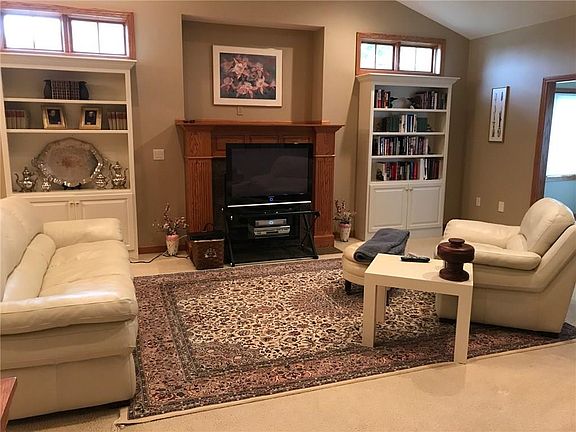 3rd image of 1590 SE Holiday Crest Cir