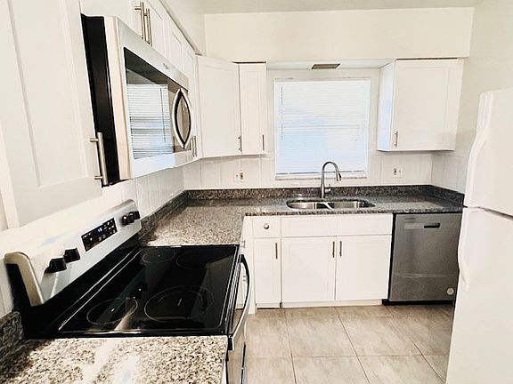 4th image of 4750 40th Ave N APT 203