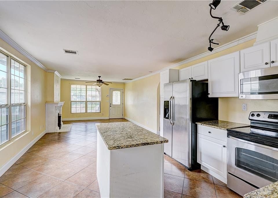 2nd image of 1505 NW 45th St