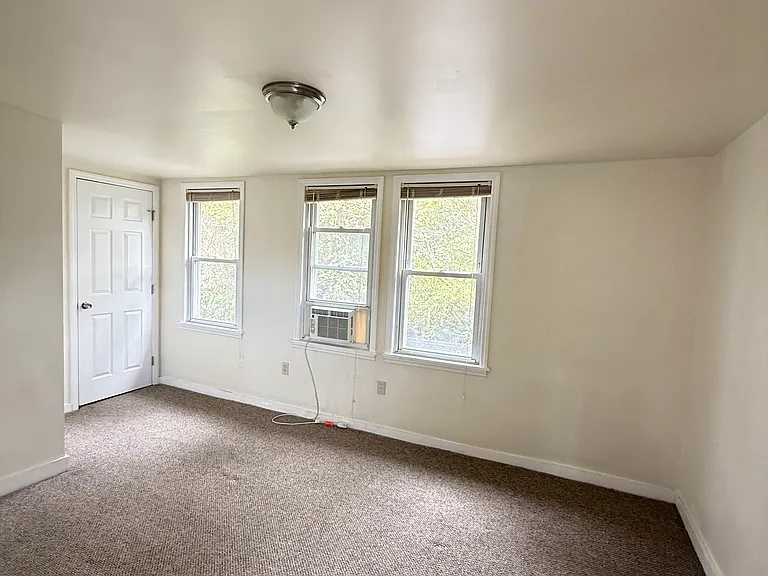 15 Albany St #4 — Photo 10