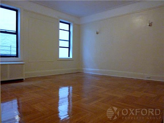 3rd image of 110 New York Ave APT 2C