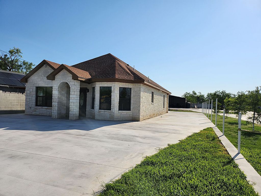 2110 Shelton St, San Angelo, TX 76903 Zillow