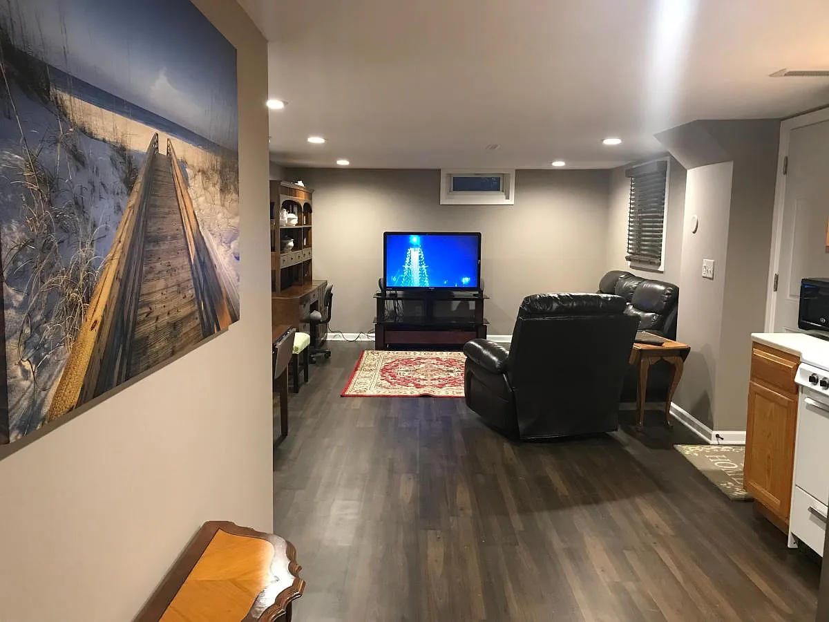 1 bed, 800 sqft, $1,100 — Photo 1