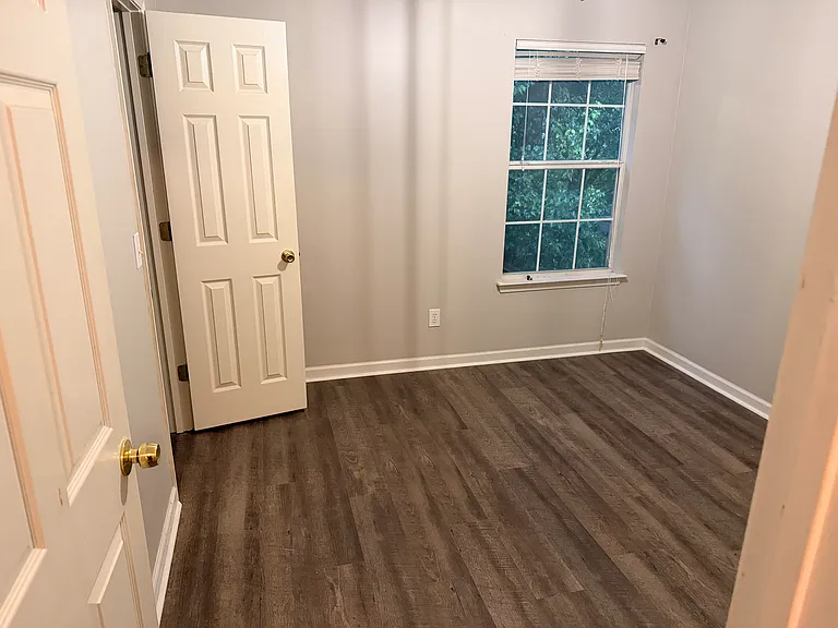 116 Lake Ter — Photo 5