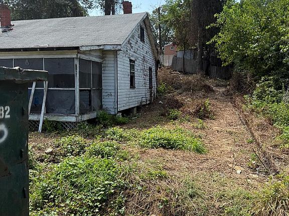 2nd image of 18512 Corby St