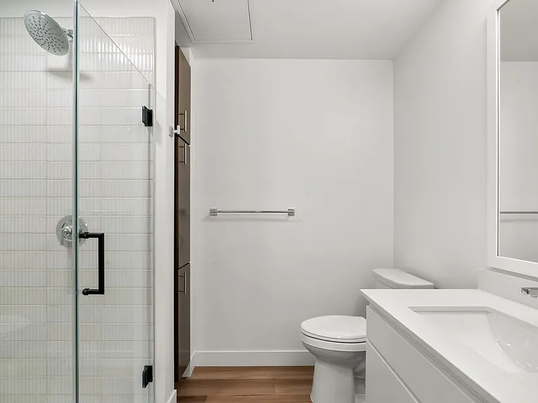 Rivergate Apartments — Photo 45