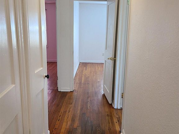 5th image of 415 Gibbs Rd