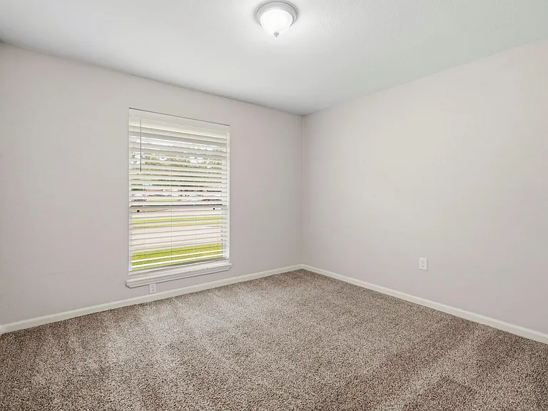 1930 Redway Ln — Photo 25