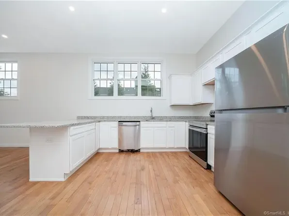 45 Sherwood Ter #3, Old Saybrook, CT 06475