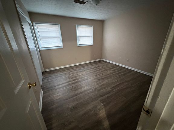 4th image of 104 Hager Dr #Q