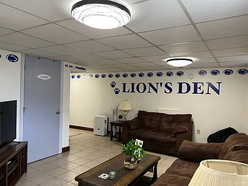 103 N 6th Ave #ROOMS FOR RENT Photo 1