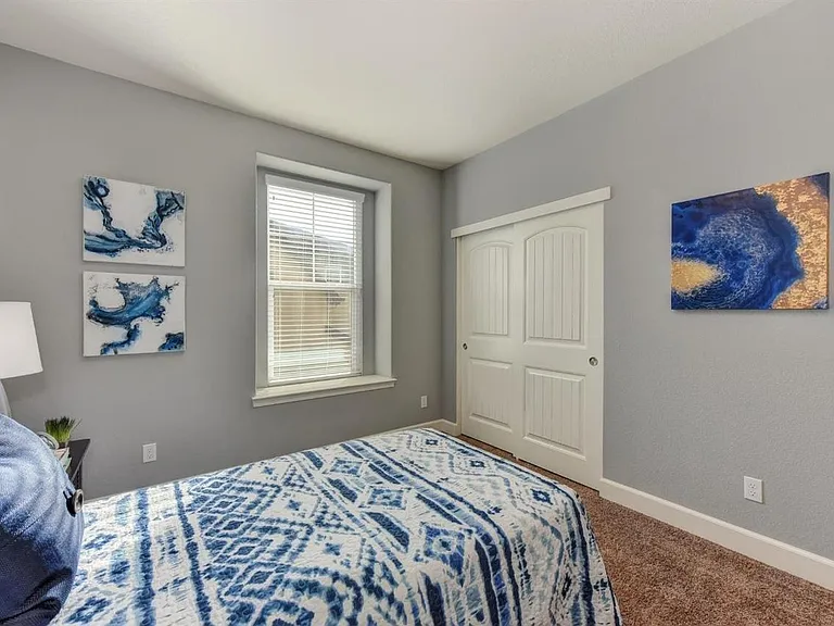 916 Lyon Pl — Photo 21