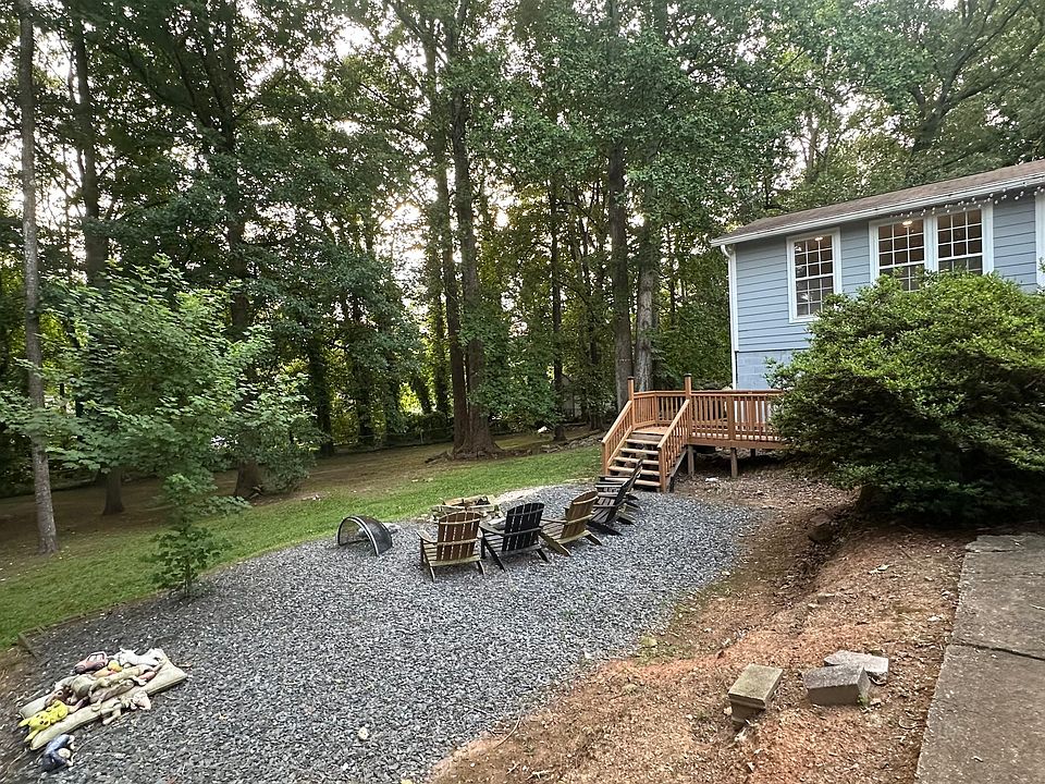 2nd image of 676 Village Lane Dr SW