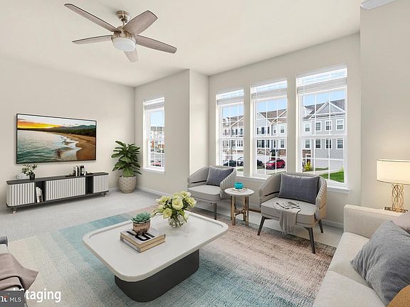 5th image of 20211 Capital Ln