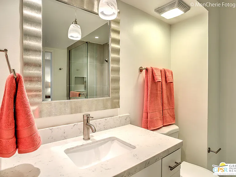 2166 N Indian Canyon Dr #C — Photo 19