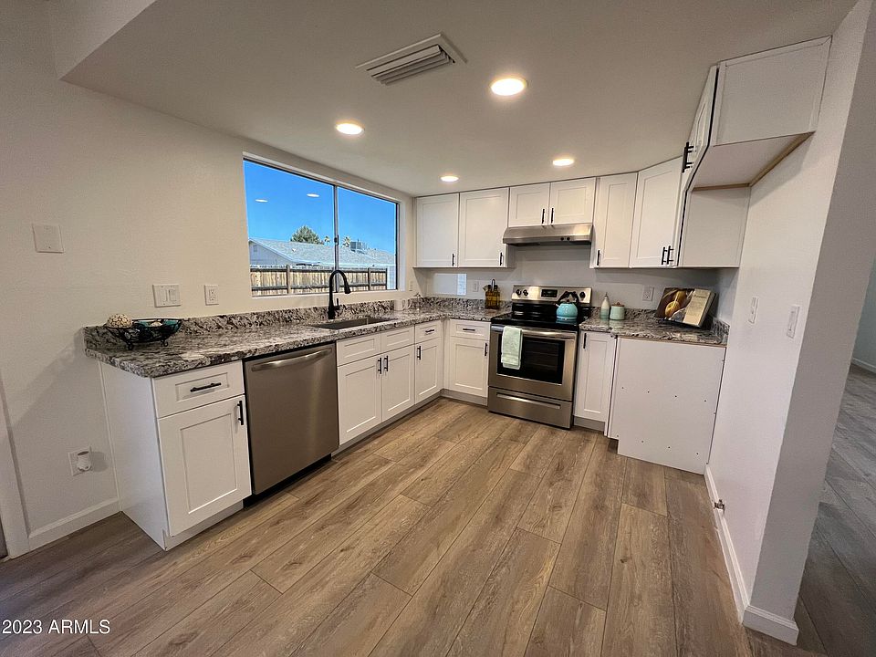 1st image of 10026 N 47TH Avenue