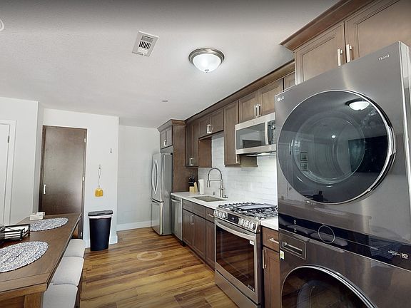 2nd image of 172 Knox Ct #11635505