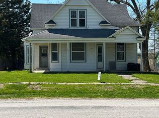 104 N Ann St, Perry, IL 62362
