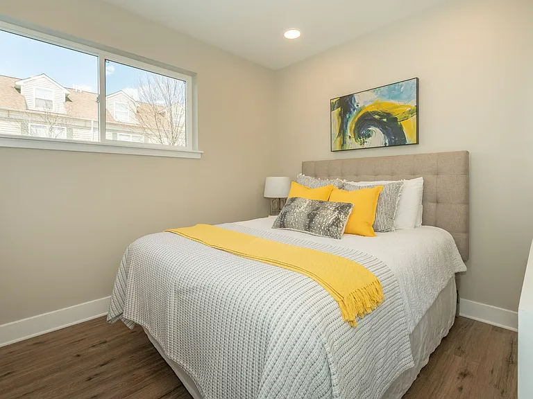 Brand New Modern Apartments — Photo 13