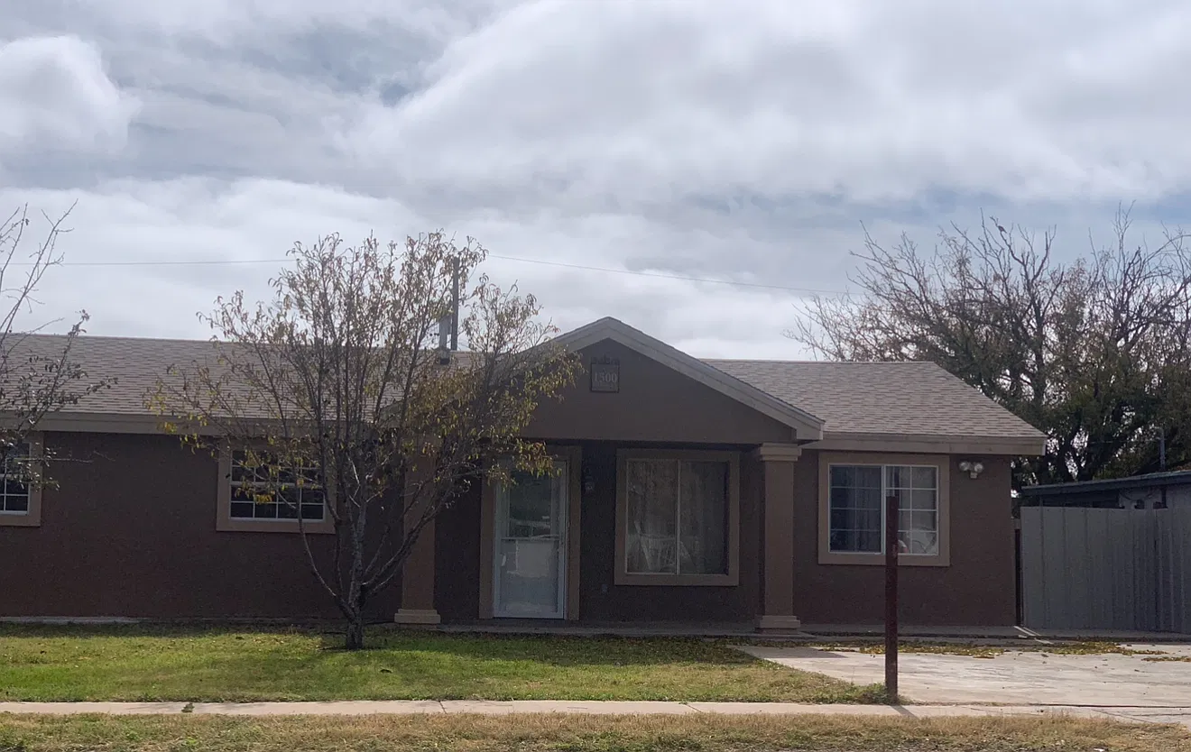 3 bed, 1500 sqft, $1,400 — Photo 1
