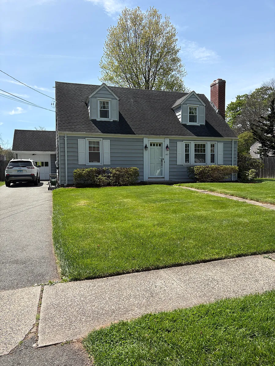 Building Photo - 49 Welles Dr N