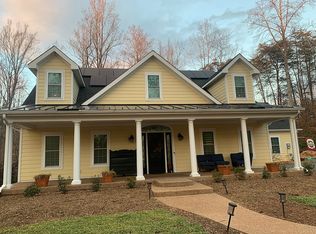 2426 Redbud Ln, Charlottesville, VA 22911