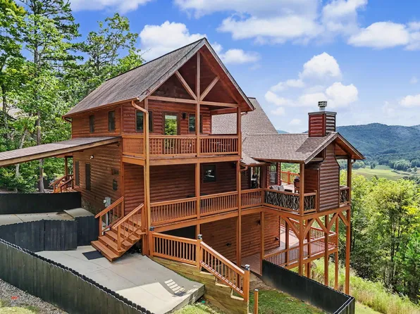 33 Stanley Ridge Rd, Morganton, GA 30560