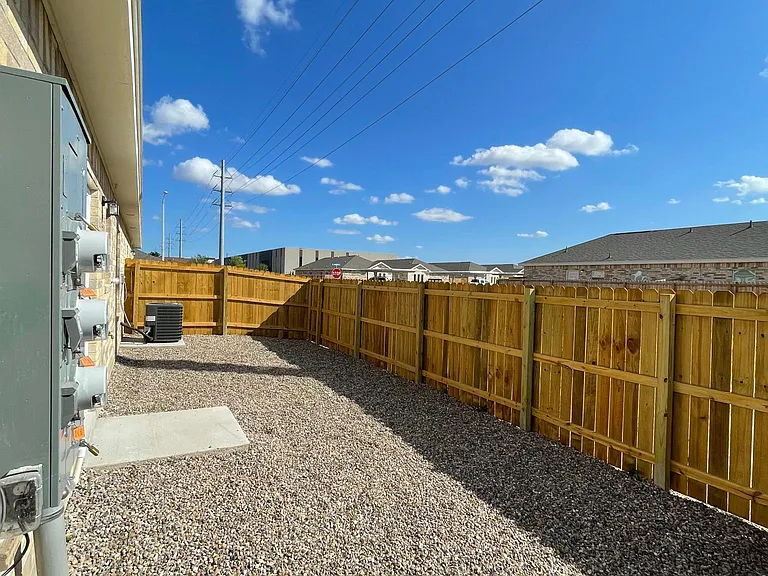 5203 N Hiawatha Dr #1 — Photo 22