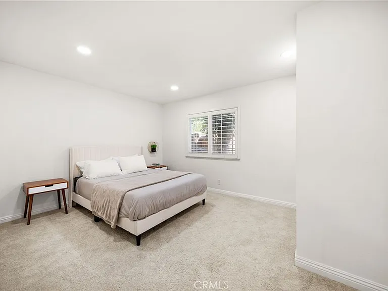 731 Langer Dr — Photo 19