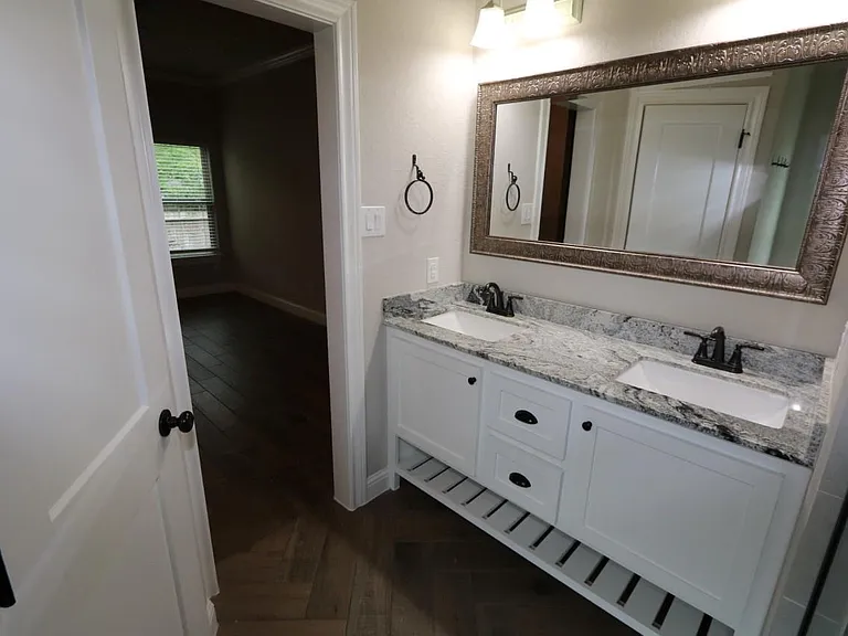 150 Harbour Town Cir — Photo 11