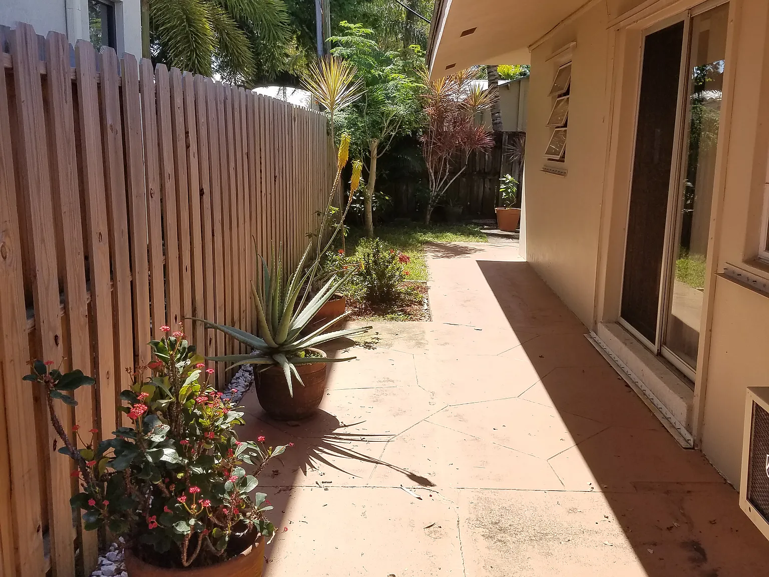 2 bed, 800 sqft, $1,875 — Photo 2