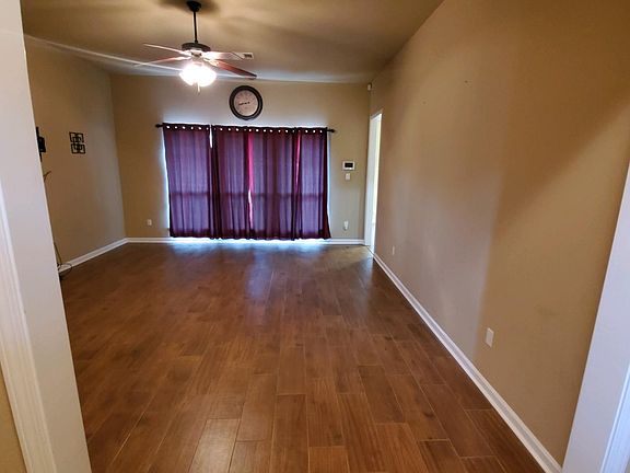 4th image of 17081 Richmond Dr