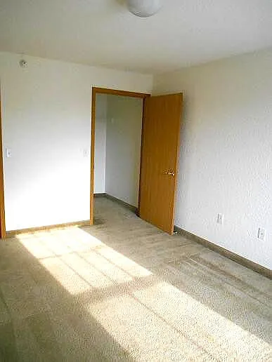1538 Larpenteur Ave W — Photo 11