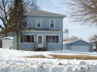 402 N McKendrie Ave, Mount Morris, IL 61054