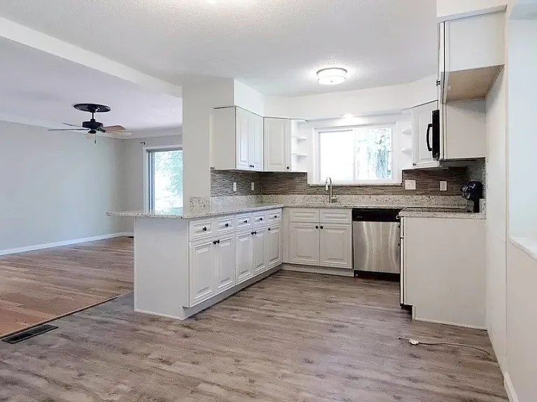 1411 Oldfarm Dr — Photo 9